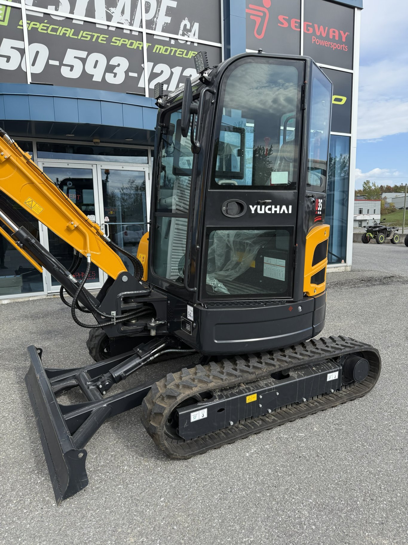 Pelle mécanique 3.5 tonne Yuchai U35 Démo