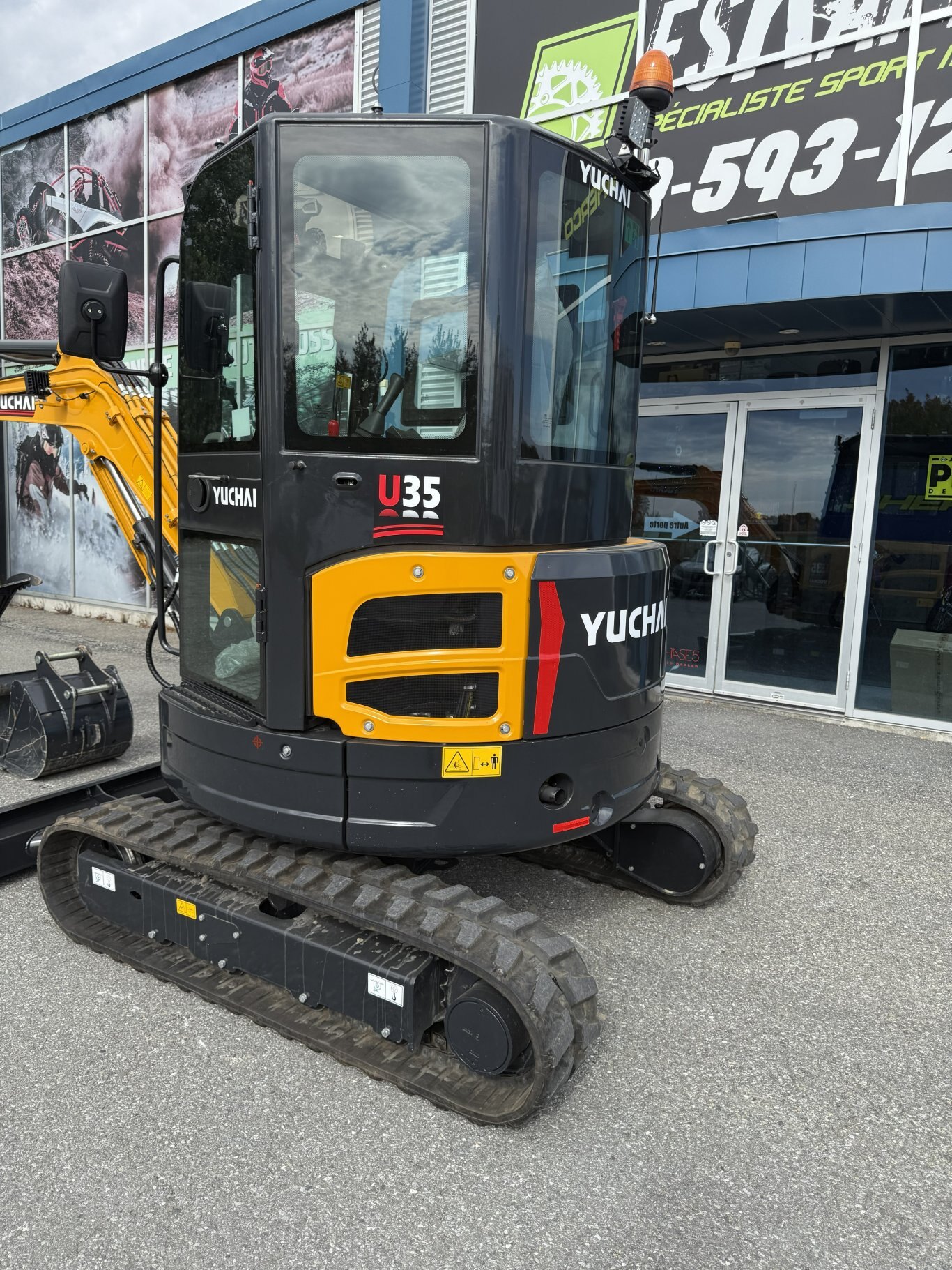 Pelle mécanique 3.5 tonne Yuchai U35 Démo