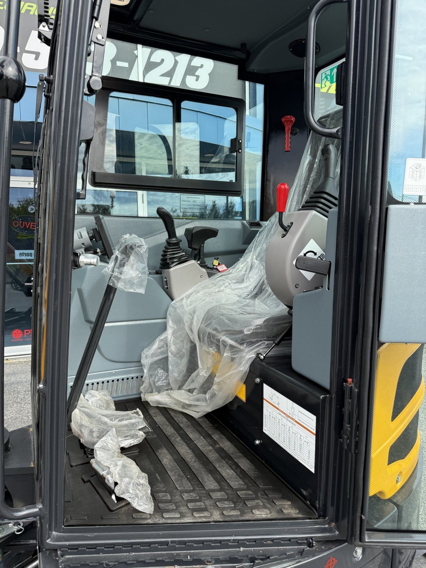 Pelle mécanique 3.5 tonne Yuchai U35 Démo