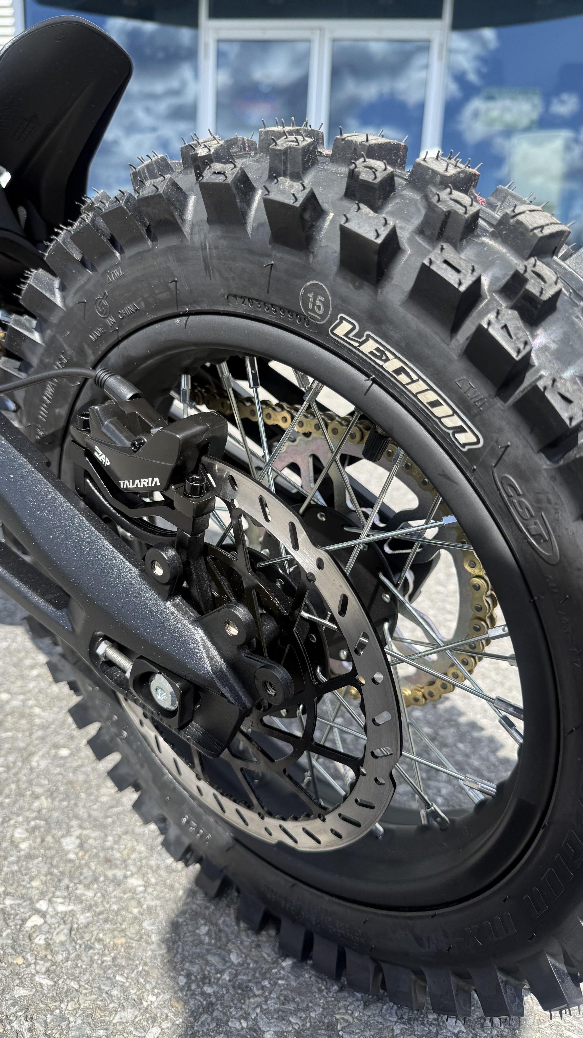 Moto tout-terrain électrique Talaria X3 Mini Lite, noire
