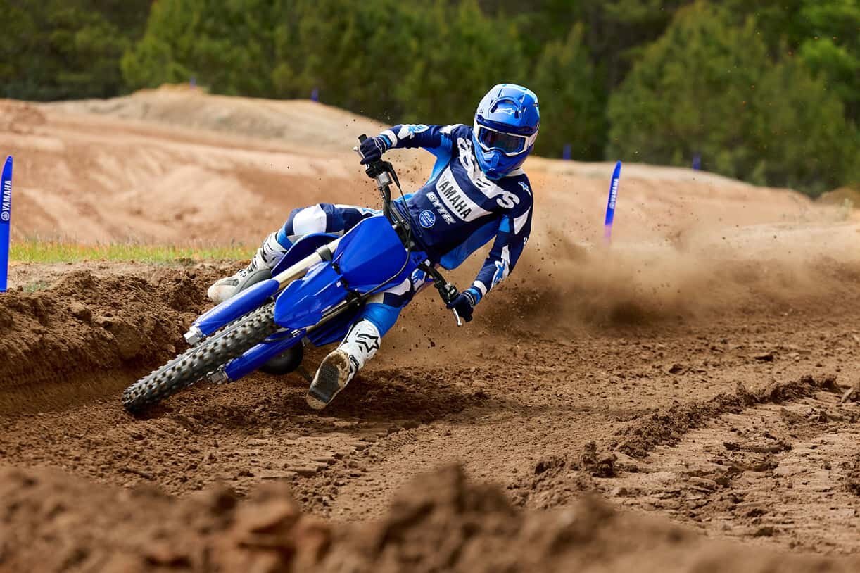 Yamaha YZ250 2027, couleur « Team Yamaha Blue »