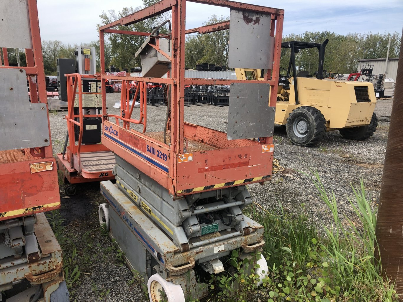 2005 SKYJACK SJIII 3220 Electric Scissor Lift 20' Rise