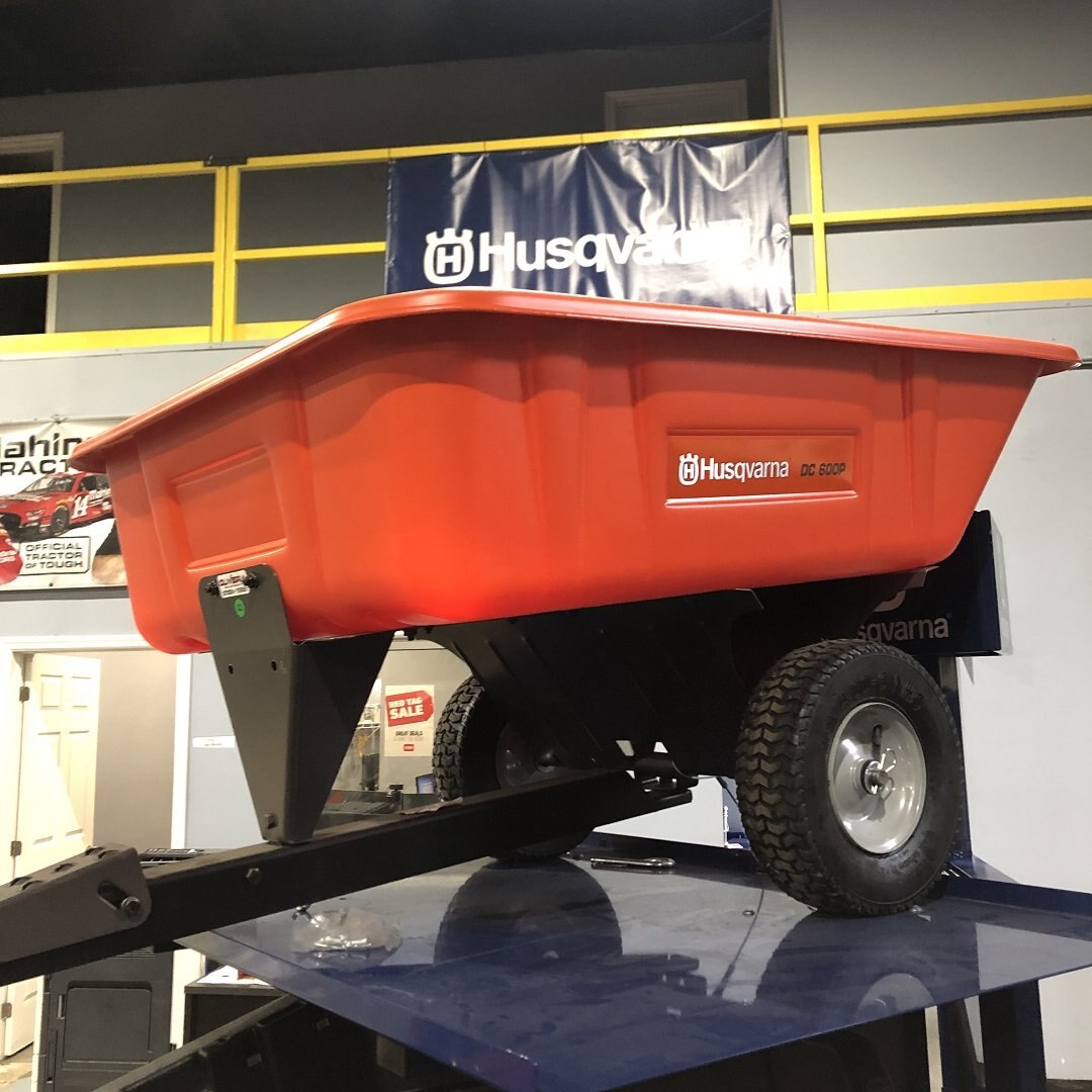 10 CUFT. POLY SWIVEL DUMPCART