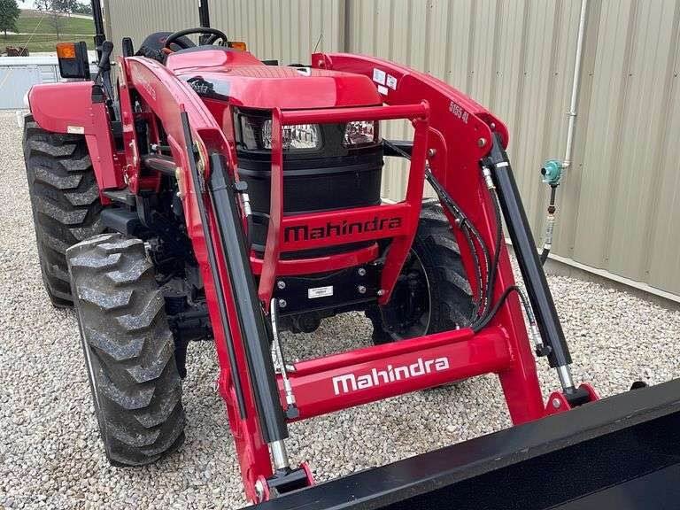 Mahindra 5145 4WD