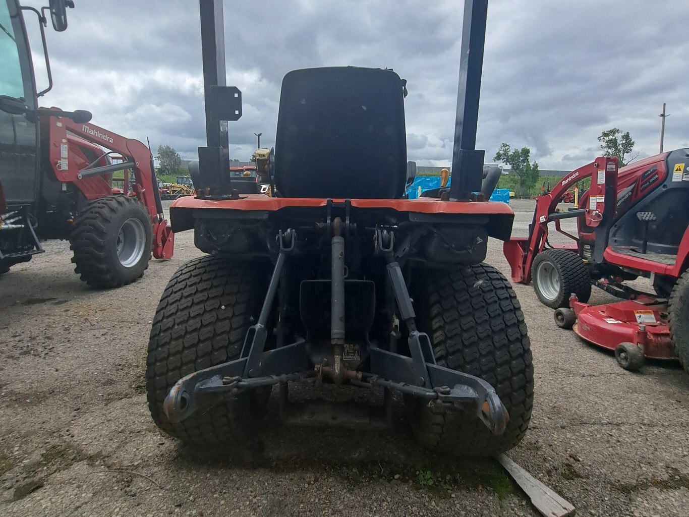 2011 KUBOTA 4WD UTILITY TRACTOR BX2360