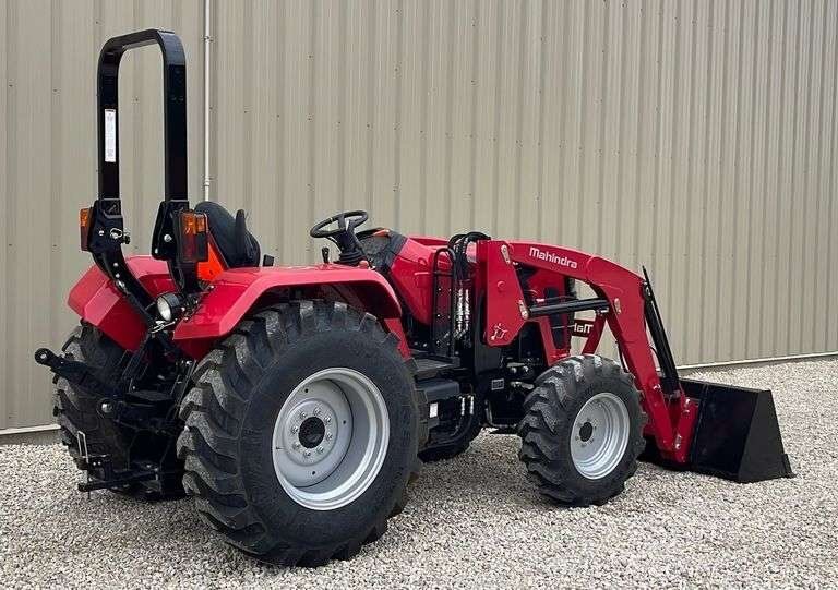 2023 MAHINDRA 5145 4WD ROPS SHUTTLE IND TIRE W/LOADER