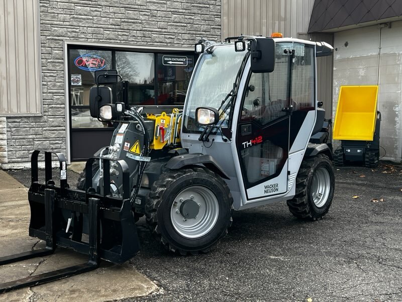 TH412 TELE HANDLER,CAB,AC