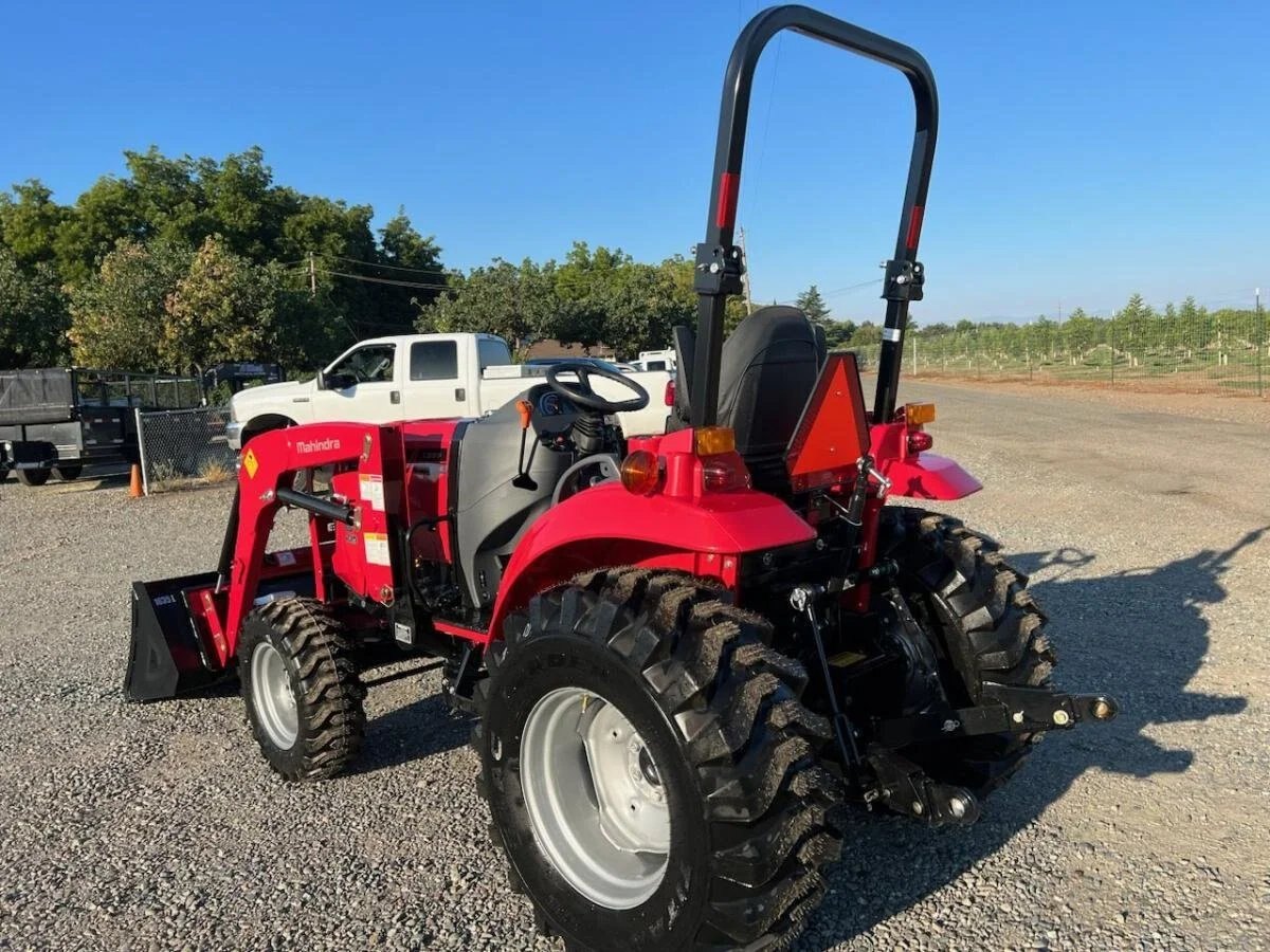 2023 MAHINDRA TR 1635 HST W/CAB W/IND TIRES & LDR