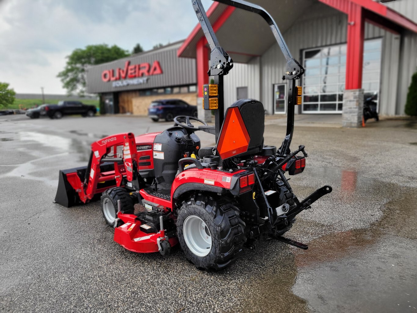 2025 Mahindra 1120 20hp Tractor W/Loader, Mower