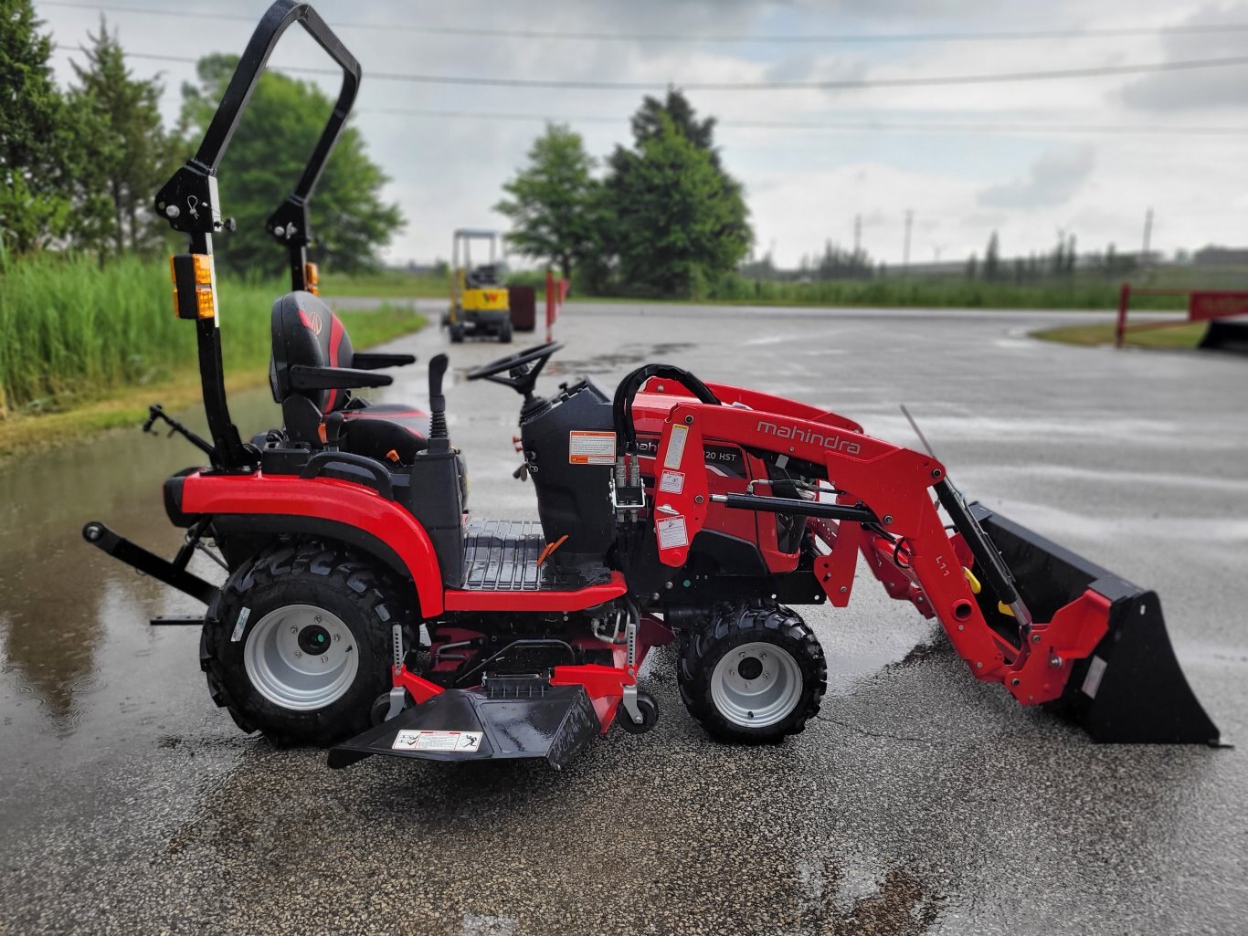 2025 Mahindra 1120 20hp Tractor W/Loader, Mower
