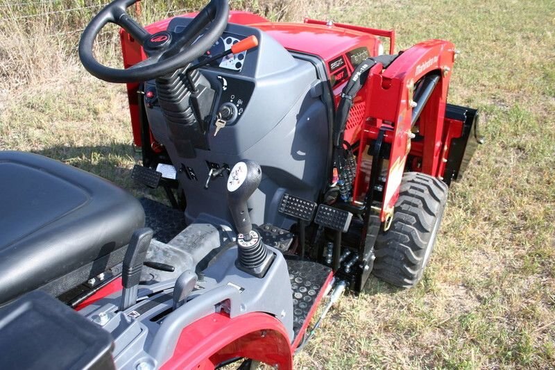 Mahindra Max 25 XL HST OS