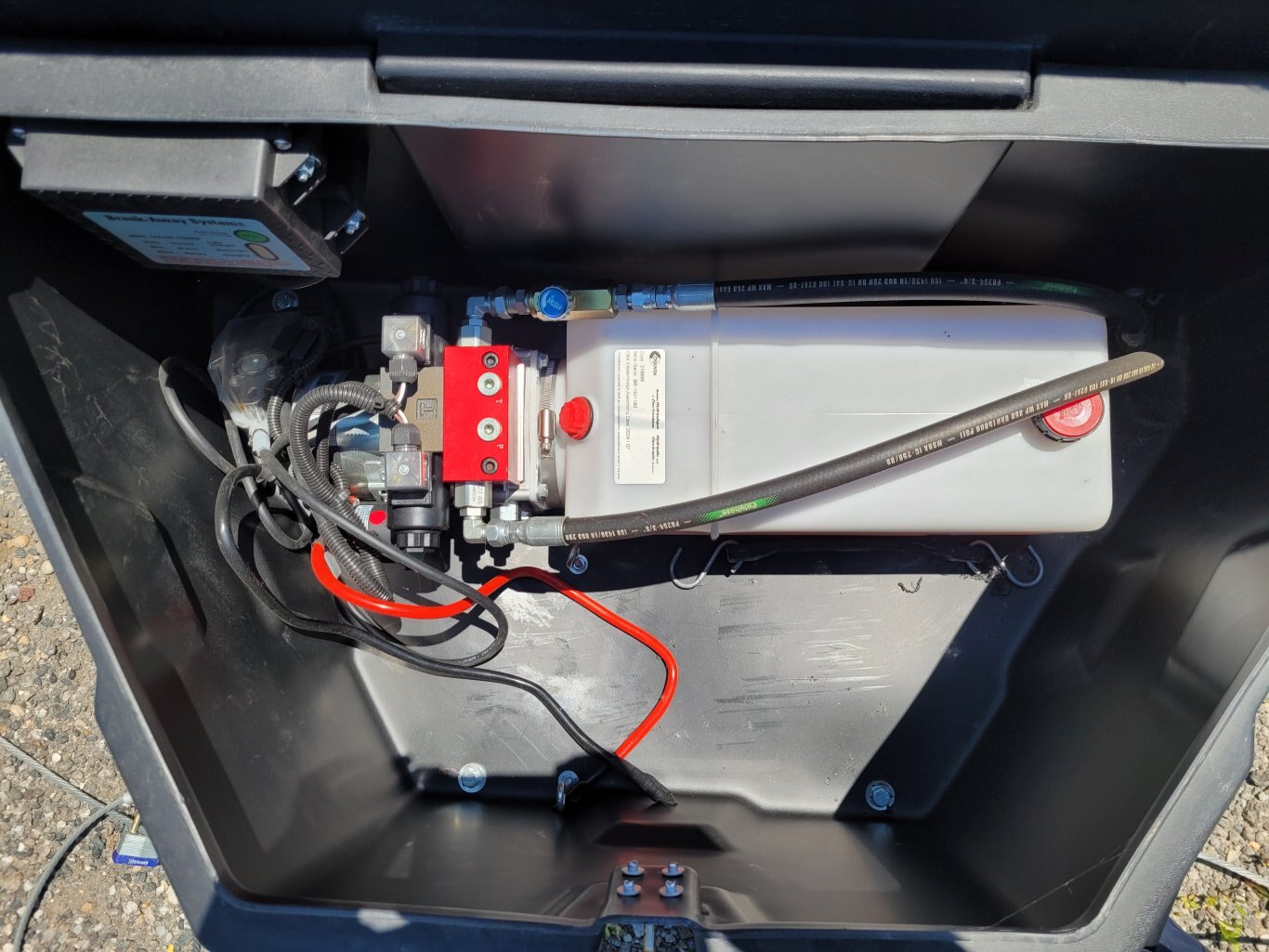 2025 Weberlane 7 ton Tilt and Load Trailer