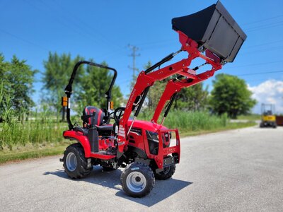 2025 Mahindra 1120 20hp Tractor w/Loader