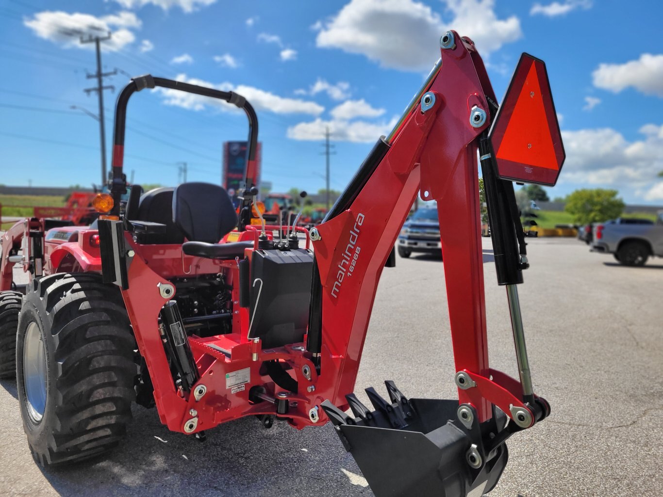 2025 Mahindra 1626 26hp w Loader & Backhoe