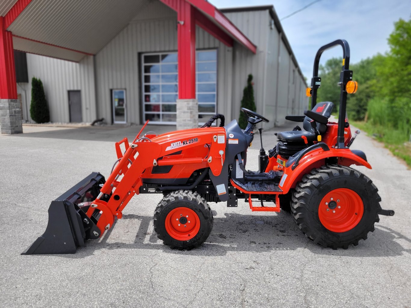 2025 Kioti CX2510 25hp w ldr