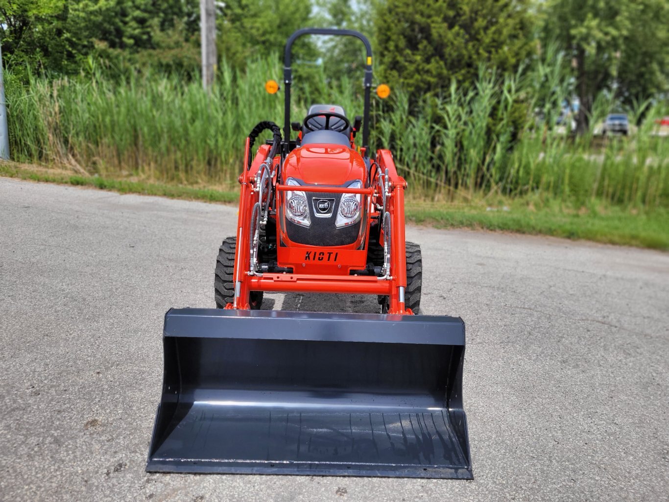 2025 Kioti CX2510 25hp w ldr