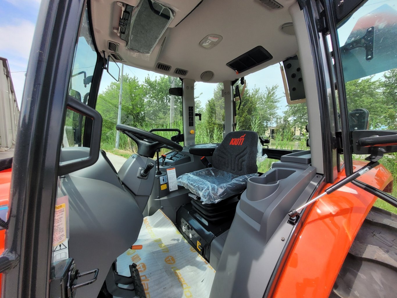 2025 Kioti NS6010 w/ cab & ldr