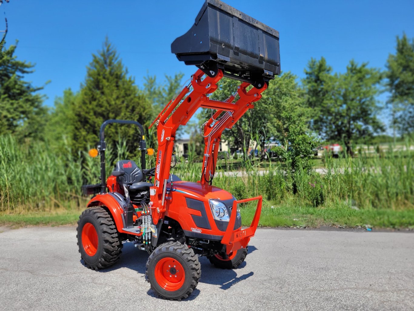 2025 Kioti CX2510 25hp w ldr