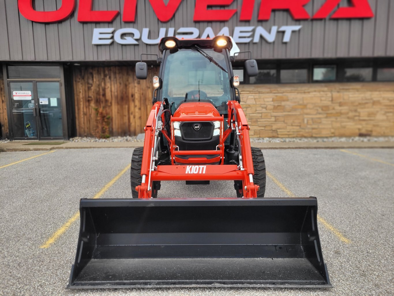 2025 Kioti DK4720SE HST Cab