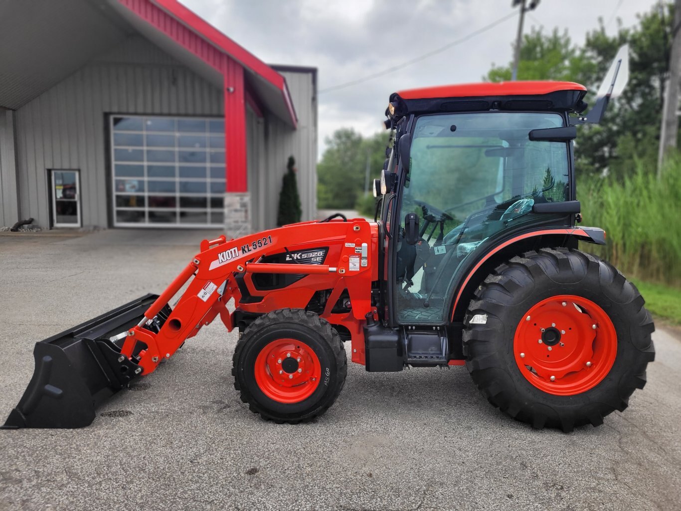 2025 Kioti DK5320HSE W/ Cab & LDR