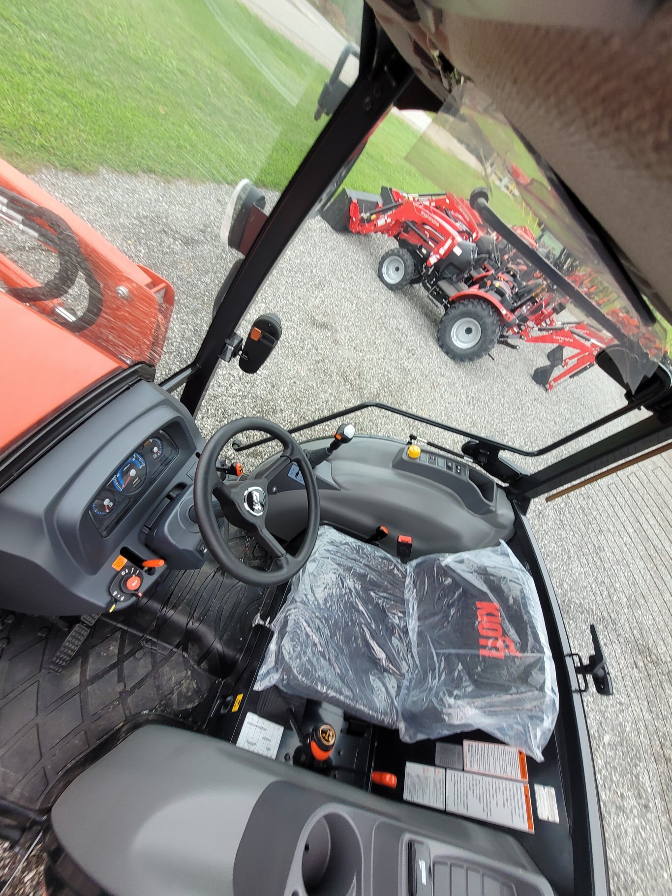 2025 Kioti DK5320HSE W/ Cab & LDR