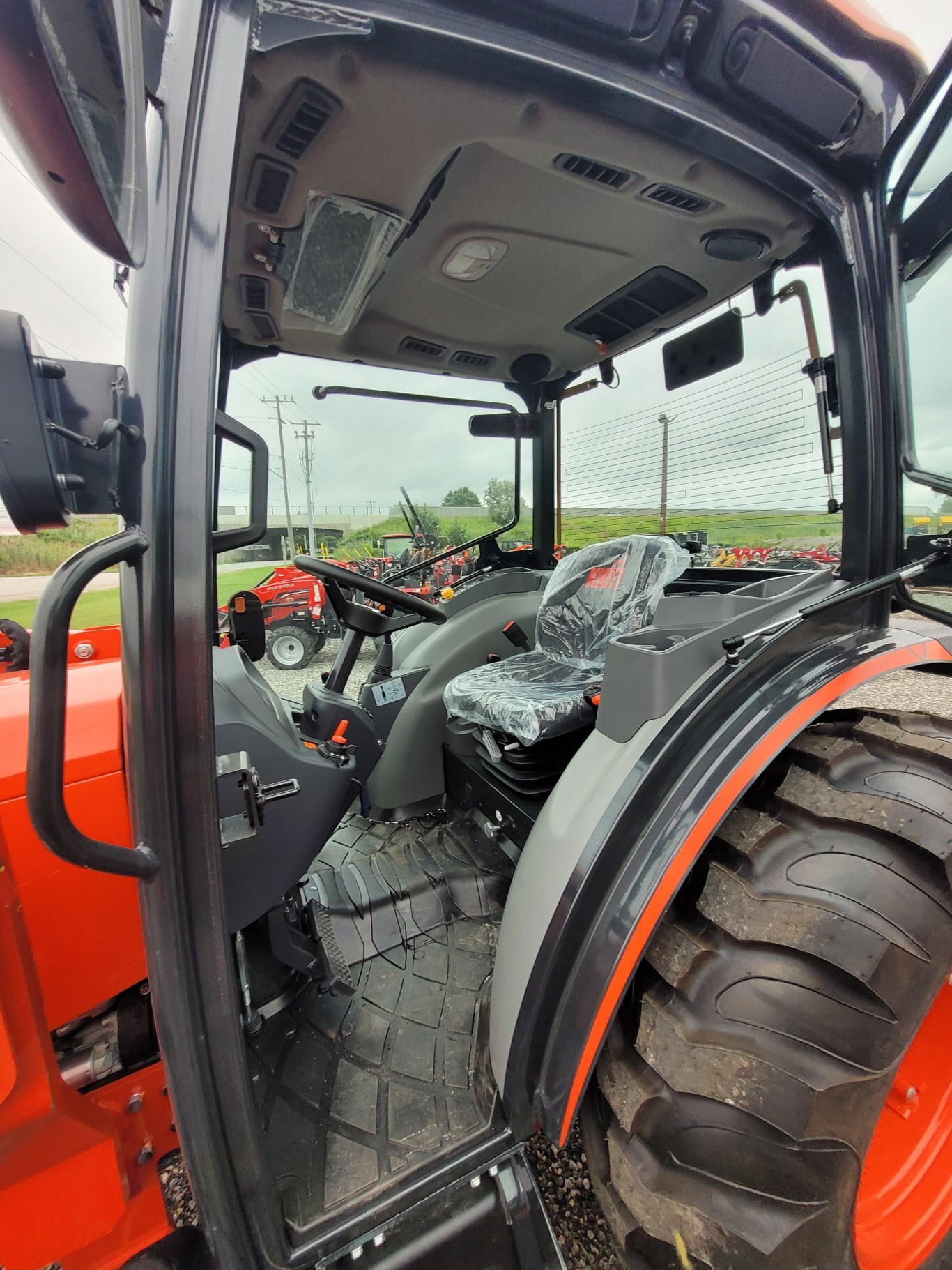 2025 Kioti DK5320HSE W/ Cab & LDR