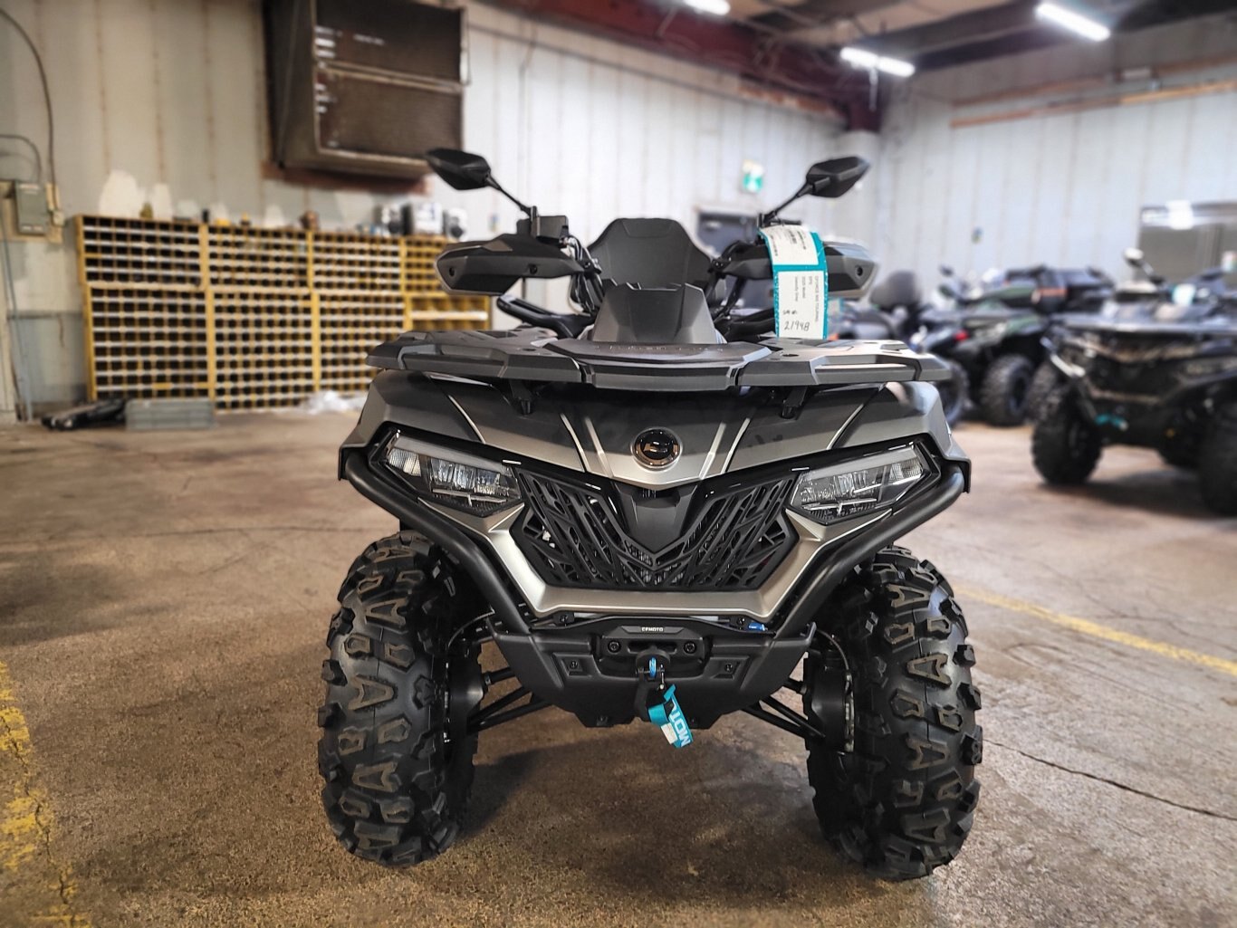 2025 CFMOTO CFORCE 600 TOURING Velocity Gray