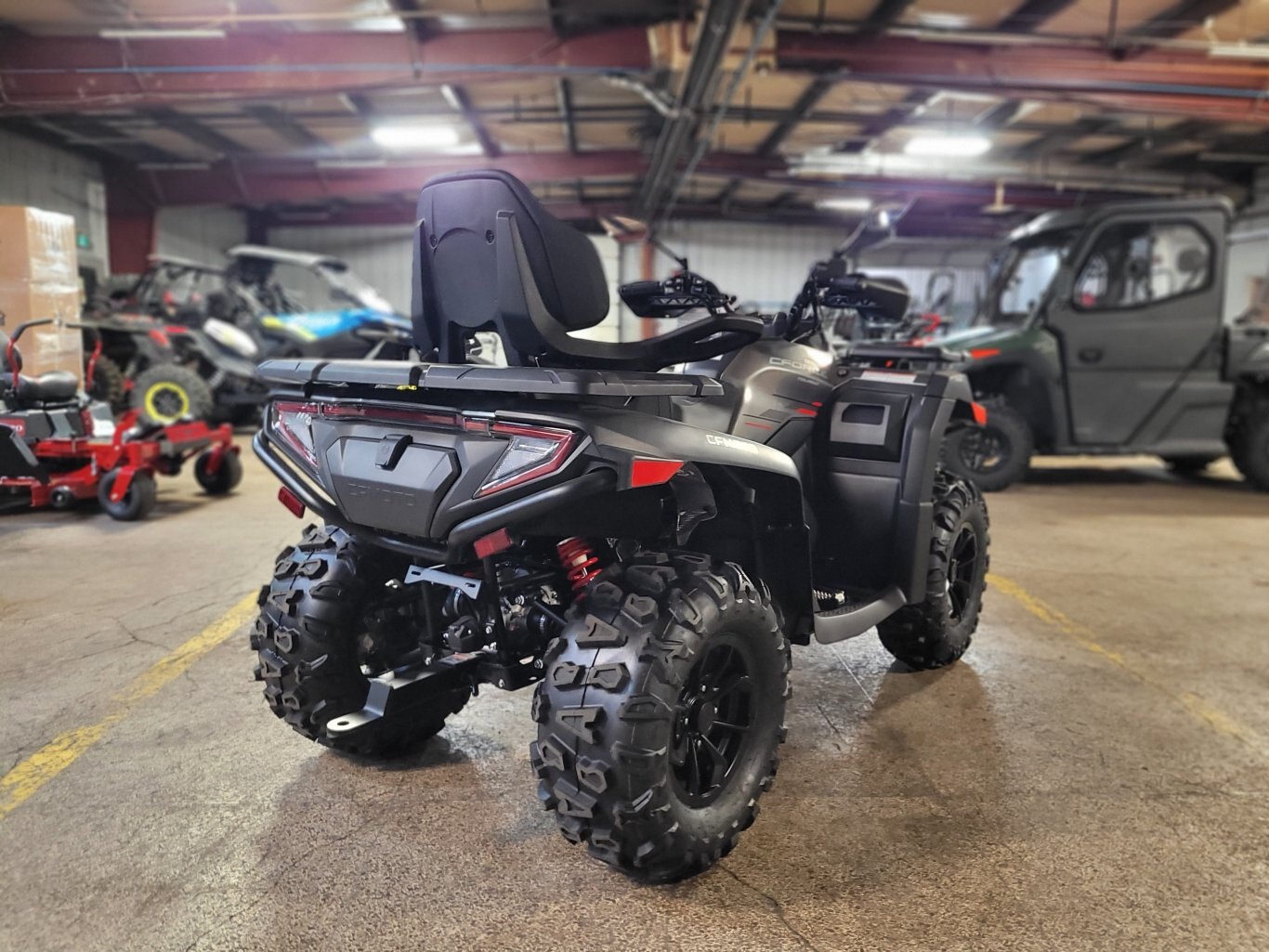 2025 CFMOTO CFORCE 600 TOURING Velocity Gray