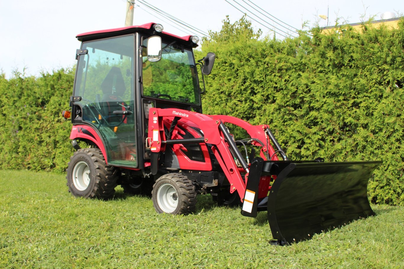 BERCOMAC 72 SKID STEER STYLE SNOW BLADE