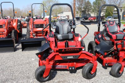 タイタン Toro | Oliveira Equipment | Tilbury and Lambton, ON | (226) 216