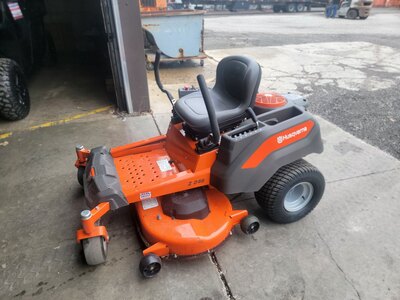 2022 HUSQVARNA Z246 zero turn mower