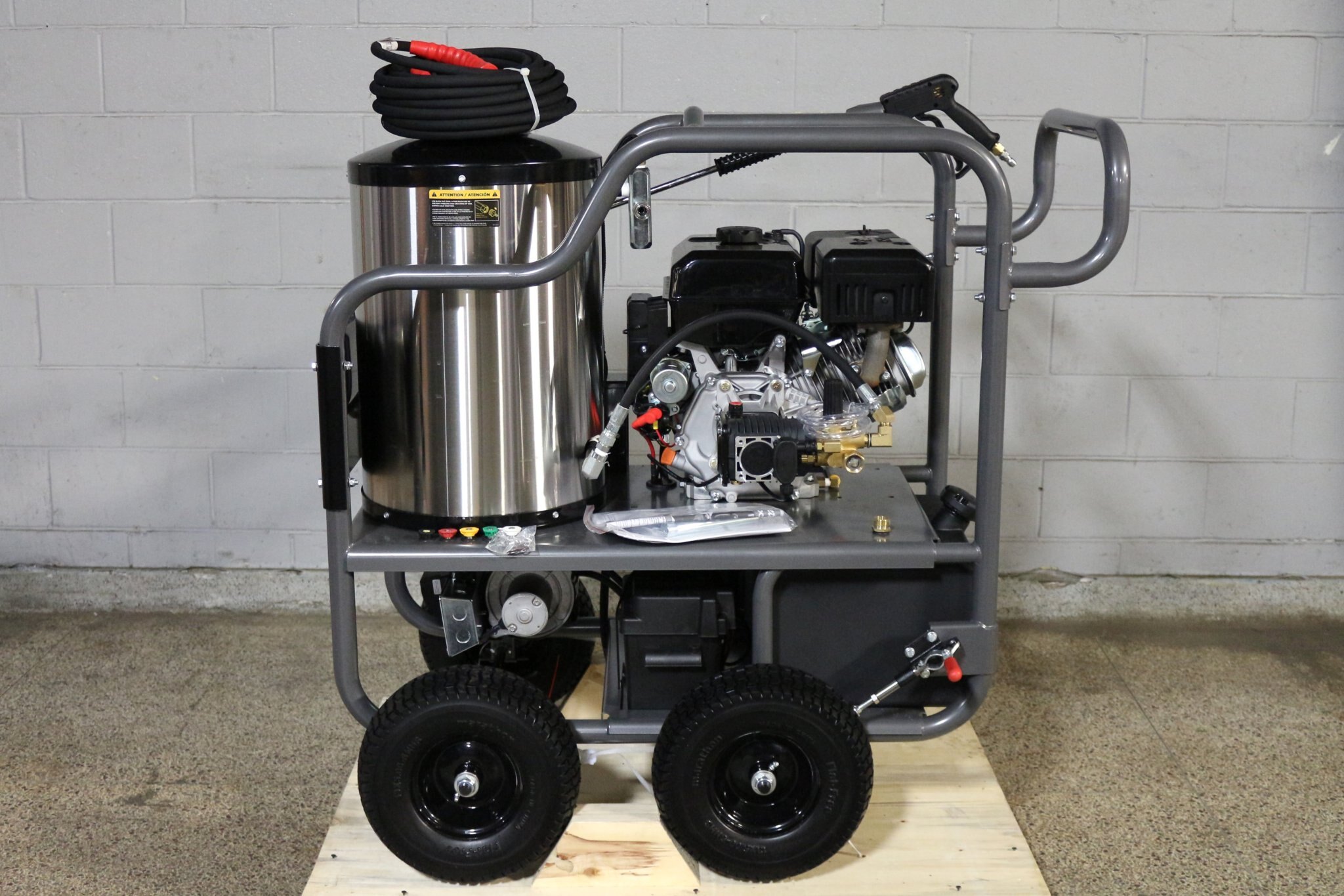 BE 4400 PSI / 4.2 GPM Hot Pressure Washer