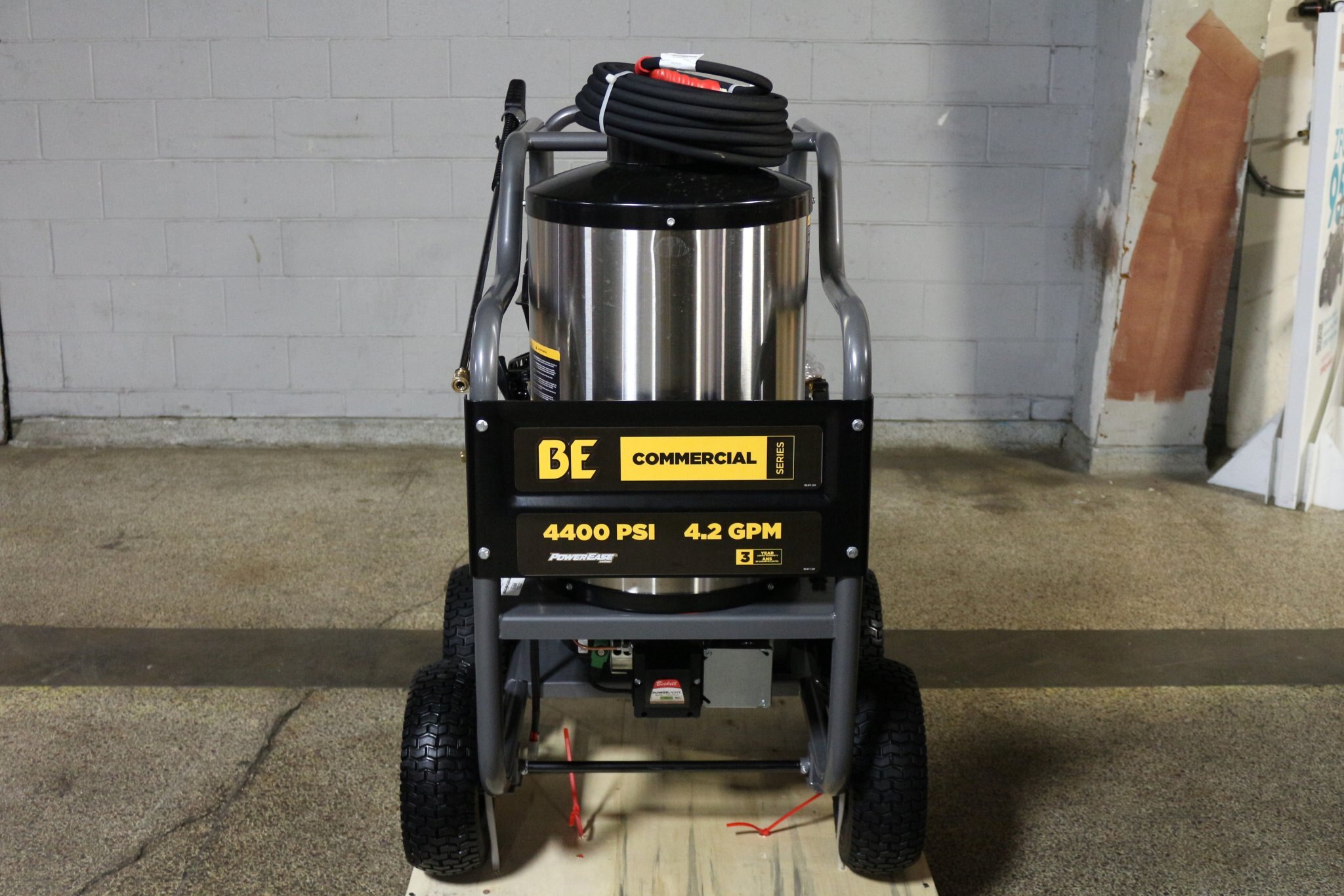 BE 4400 PSI / 4.2 GPM Hot Pressure Washer