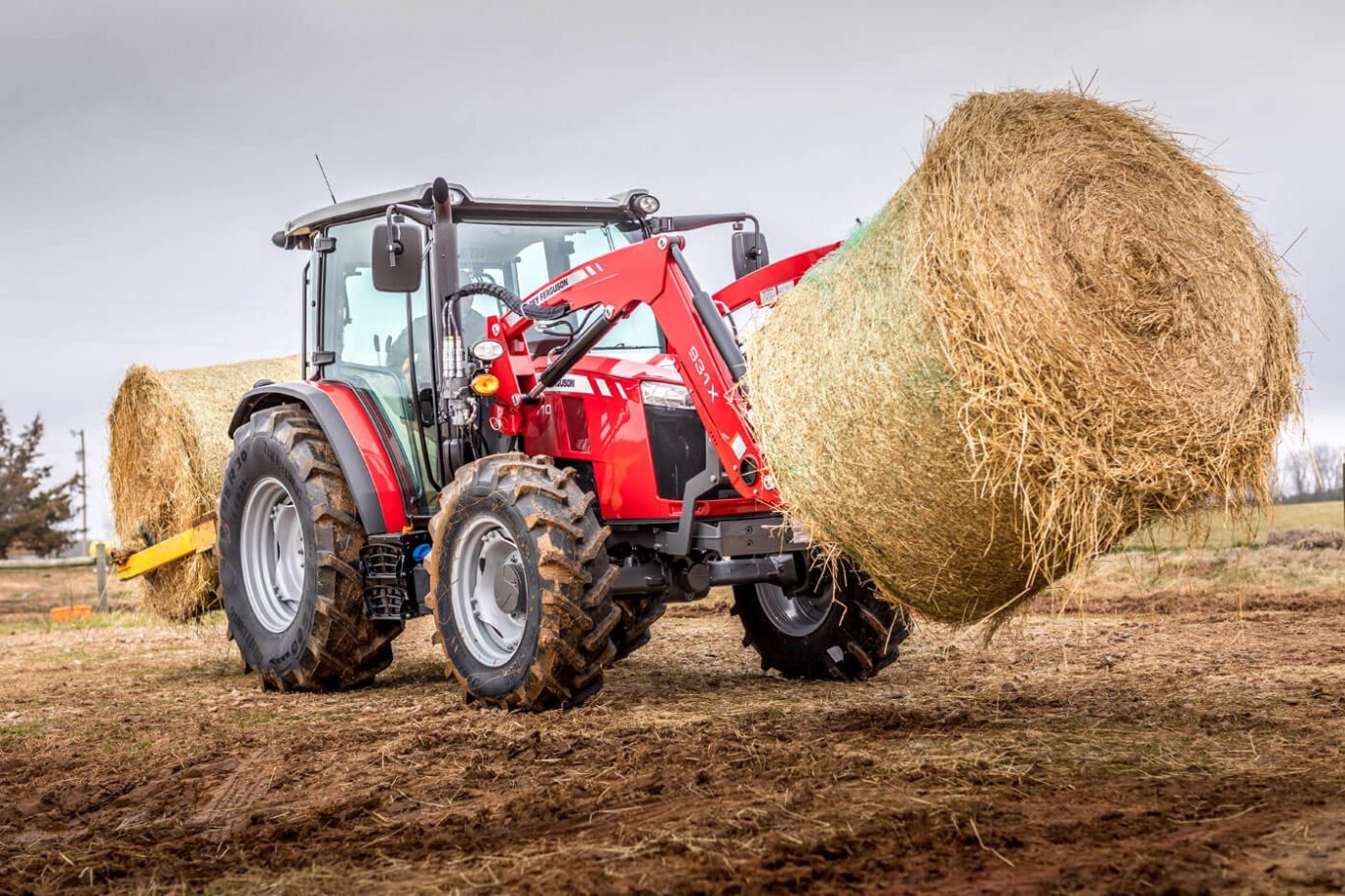 Massey Ferguson MF 4709 CAB Series Utility Tractors