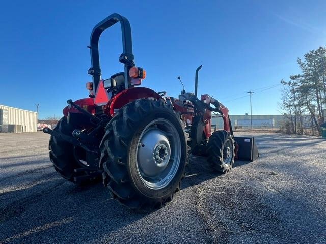 MASSEY FERGUSON 2604H Tractor 45 hp