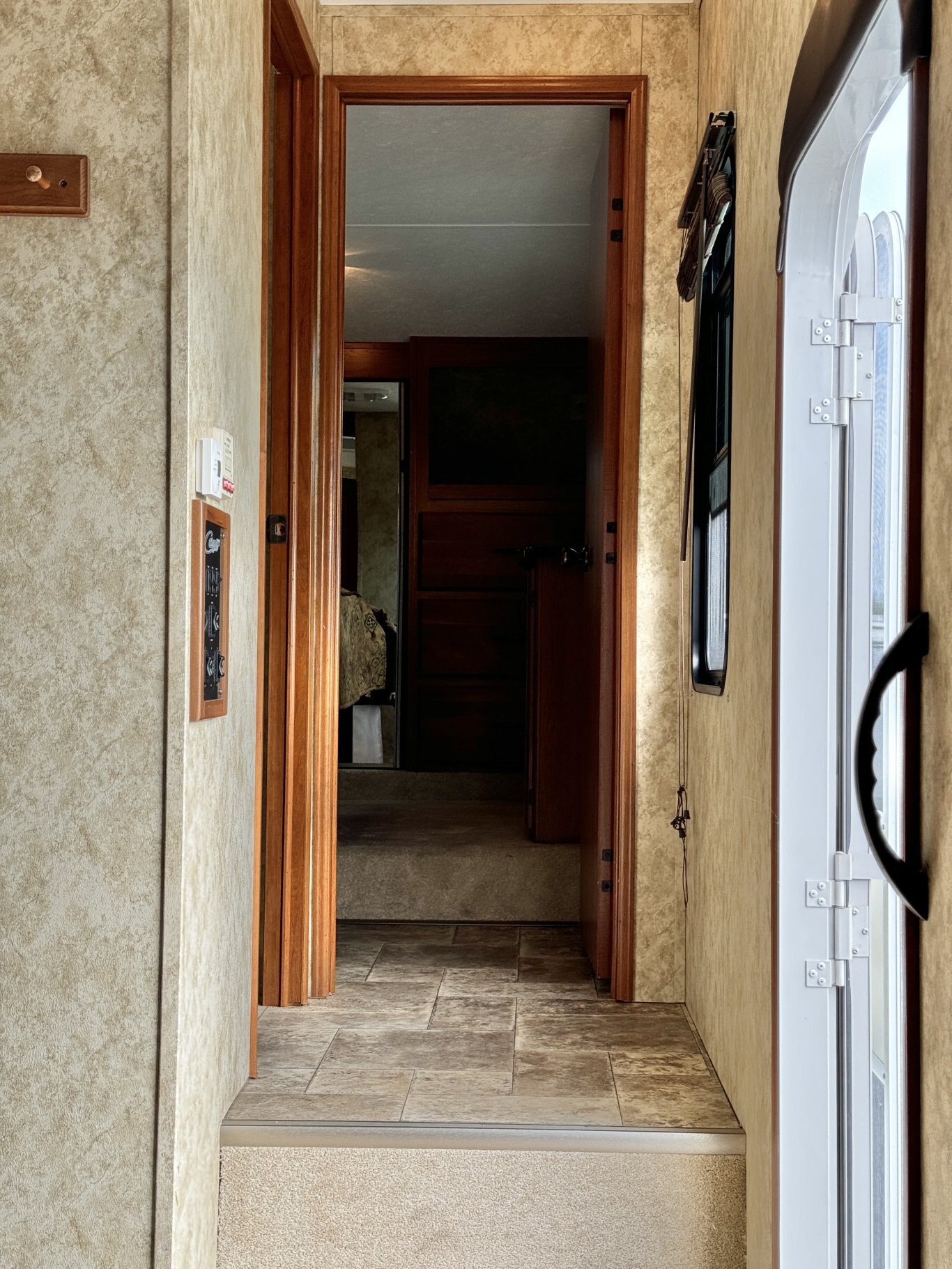 2012 Cougar 299RKS Fifth Wheel