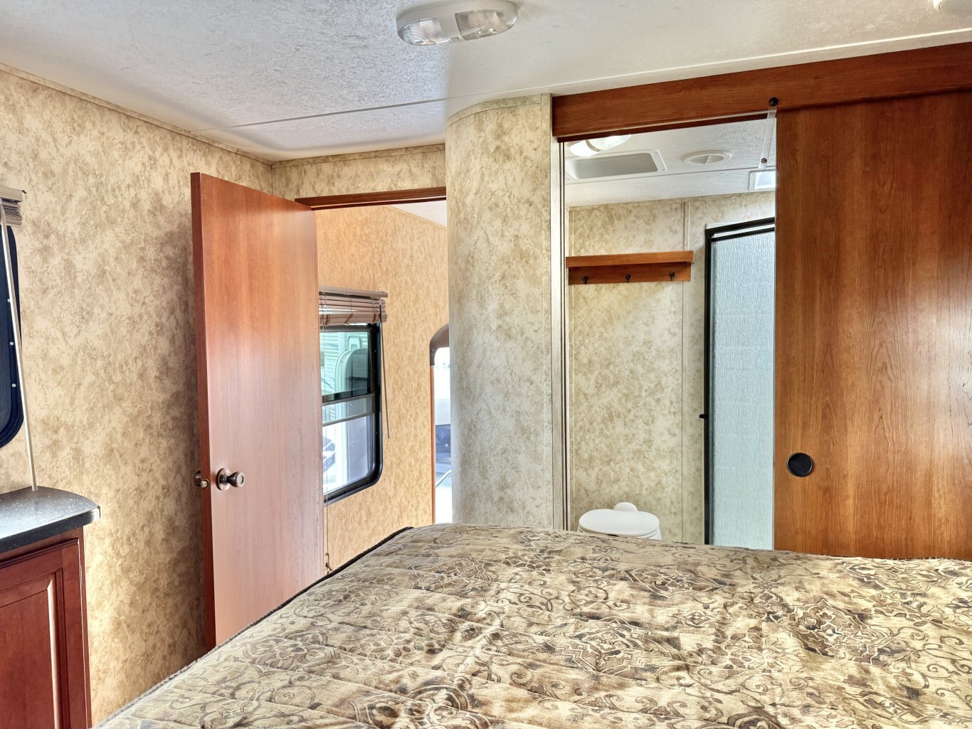 2012 Cougar 299RKS Fifth Wheel