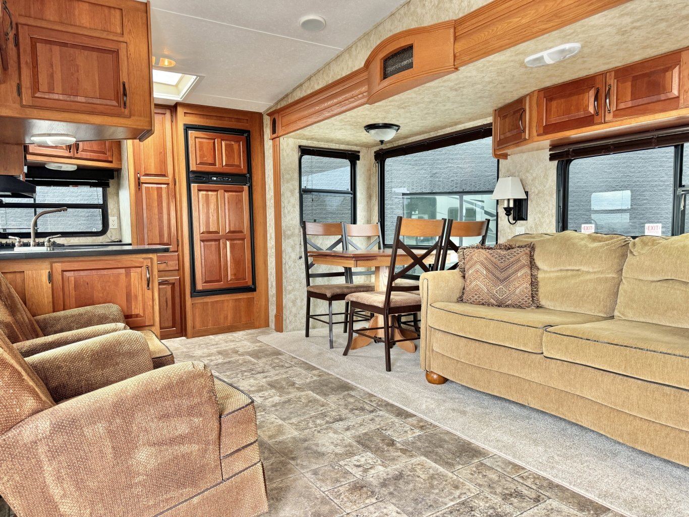 2012 Cougar 299RKS Fifth Wheel