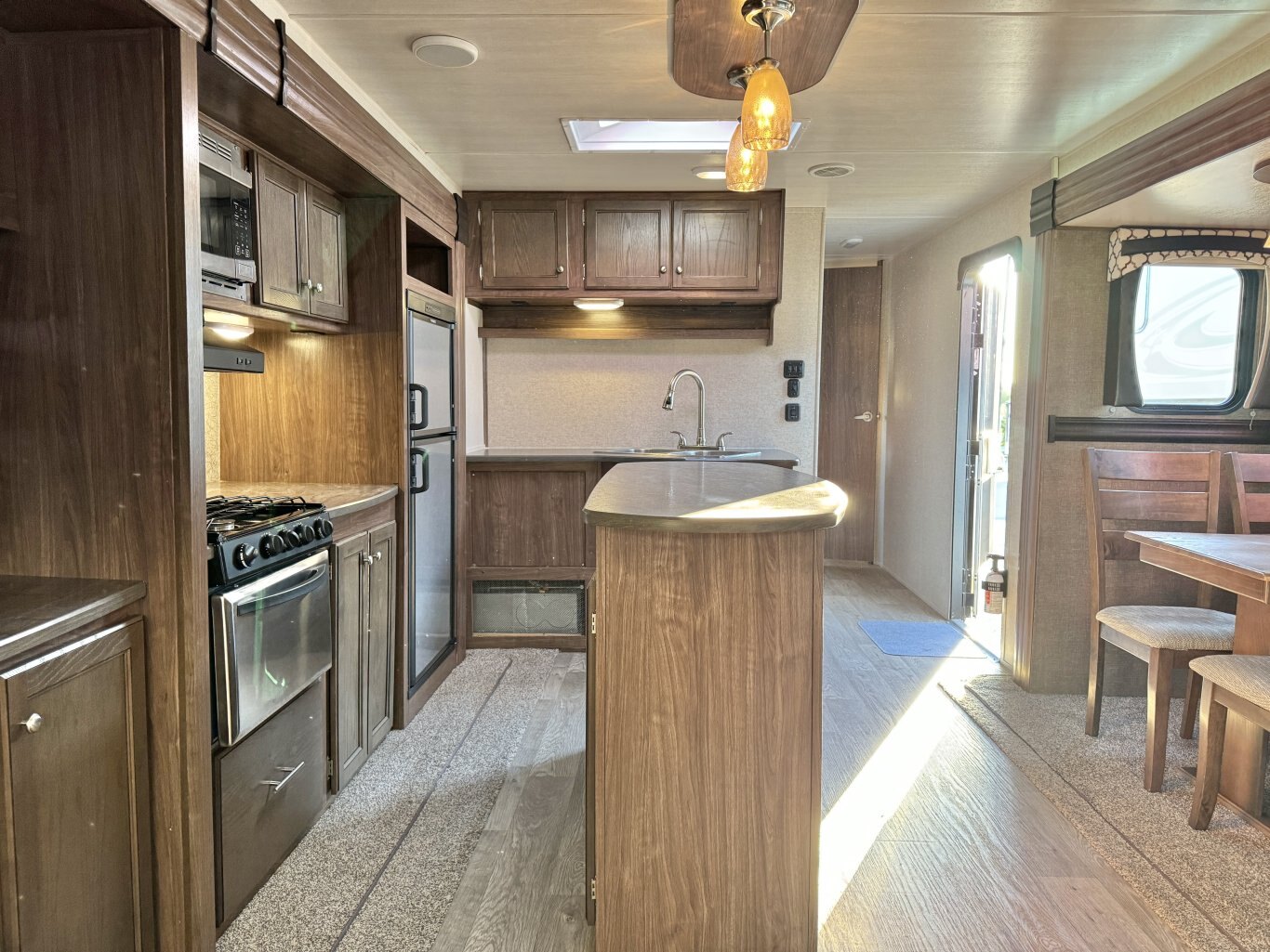 2018 Prowler 30P RLS Travel Trailer