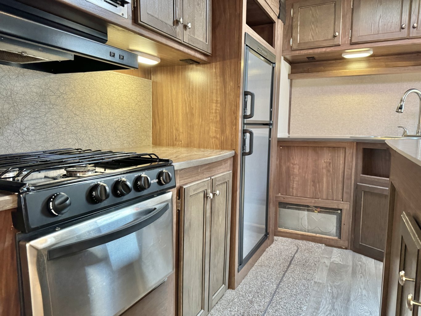 2018 Prowler 30P RLS Travel Trailer