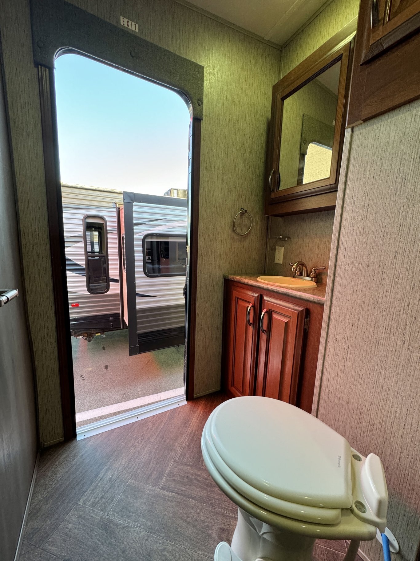 2015 Sabre 322BHTS Fifth Wheel