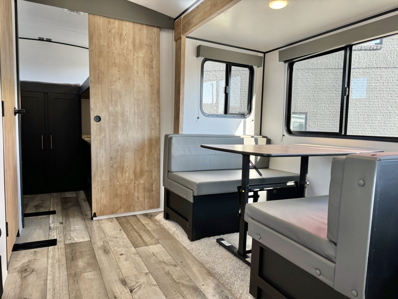 2023 Springdale 298BH Travel Trailer