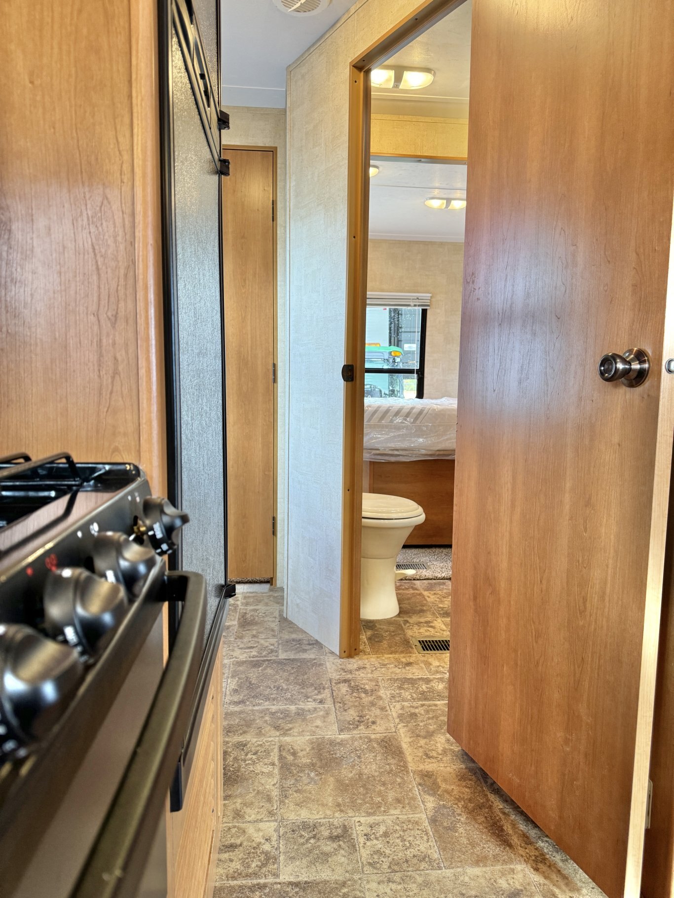 2011 Hornet 27FLBS Travel Trailer