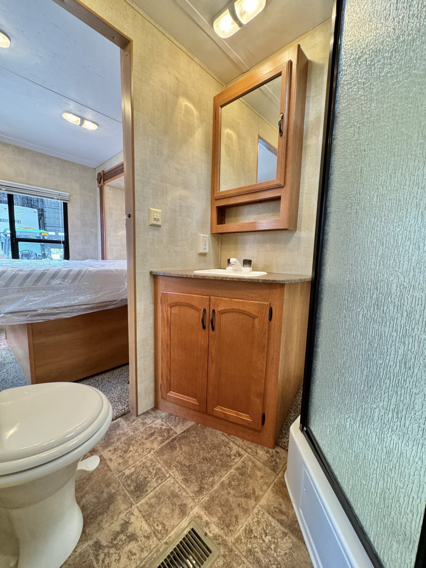 2011 Hornet 27FLBS Travel Trailer