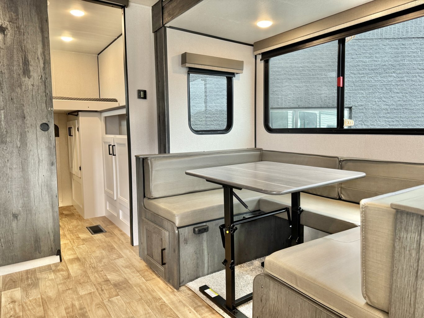 2022 Hideout 32LBH Travel Trailer