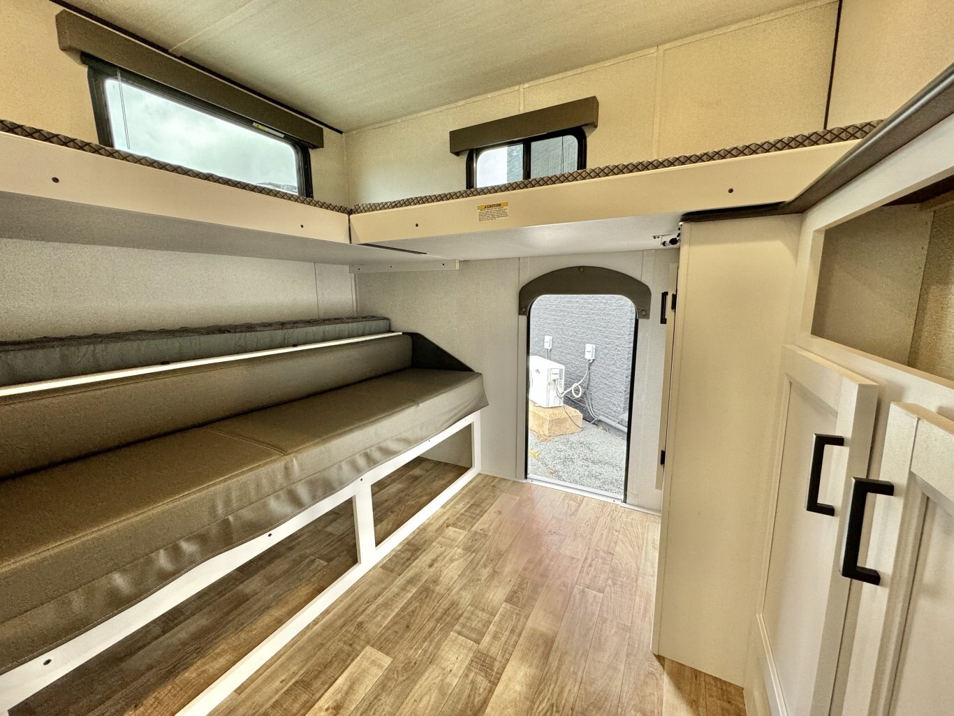 2022 Hideout 32LBH Travel Trailer