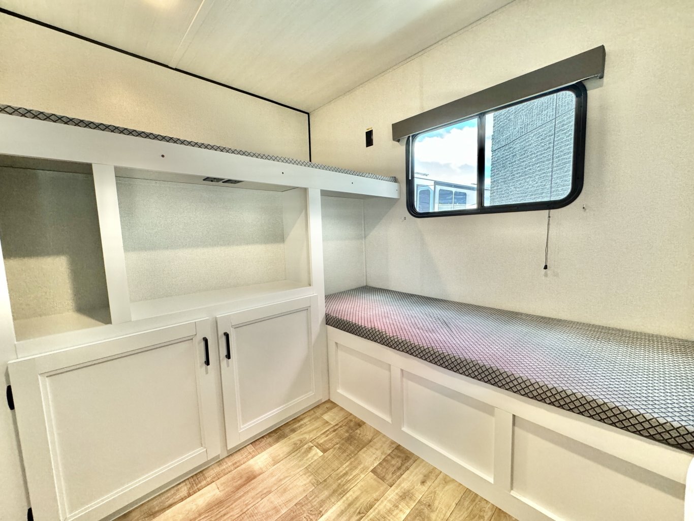 2022 Hideout 318BR Travel Trailer