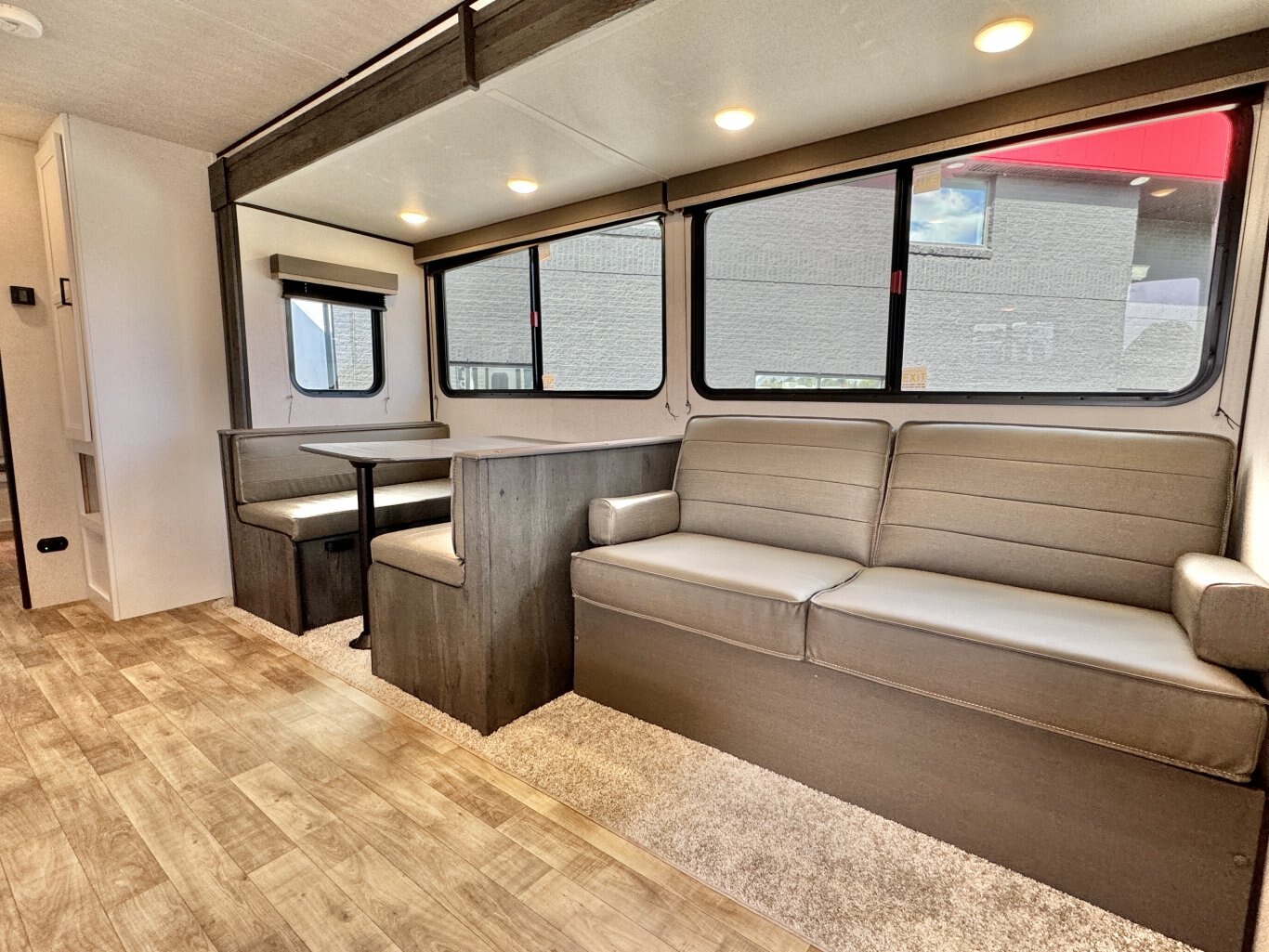 2022 Hideout 318BR Travel Trailer