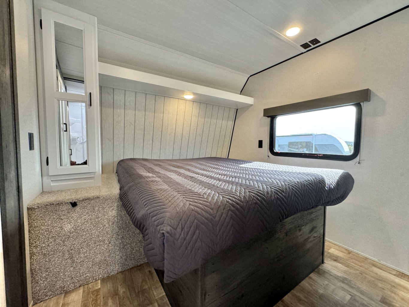 2022 Hideout 38FQTS Travel Trailer