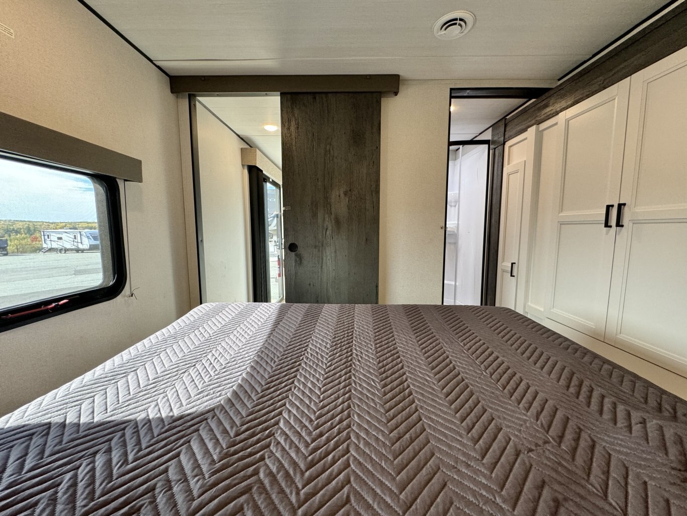 2022 Hideout 38FQTS Travel Trailer